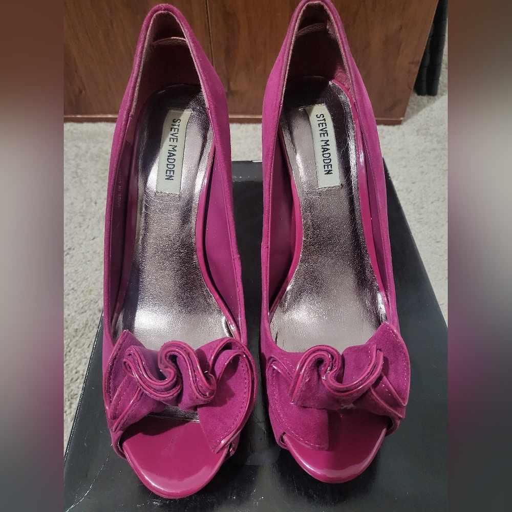 Steve Madden Pink High Heeled Peep Toe Shoes